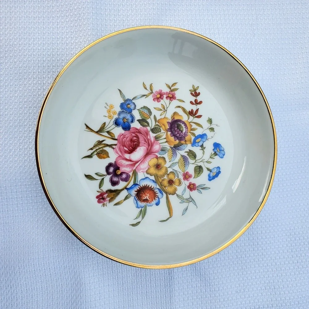 NIB Avon 1982 Royal Worcester Fine‎ Porcelain Trinket Dish Floral 4.5